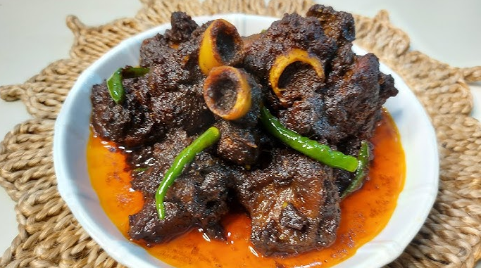 খাসির কালাভুনা রেসিপি | মধুকা মেজবানি মসলা দিয়ে পারফেক্ট স্বাদ